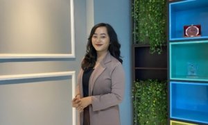 “Perempuan Bisa Apa?” Bisa Menjadi Apa yang Diinginkan dan “Harus”, Seperti Alumni Prodi Bisnis Digital UNM Henny Yuwanda