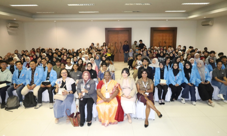 Rektor UNM: IEEE YESIST12 2026 Jadi Ruang Generasi Muda Kembangkan Potensi dan Kolaborasi